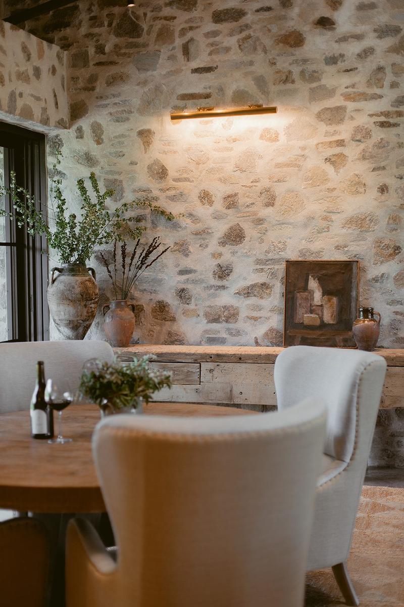 Villa dining room