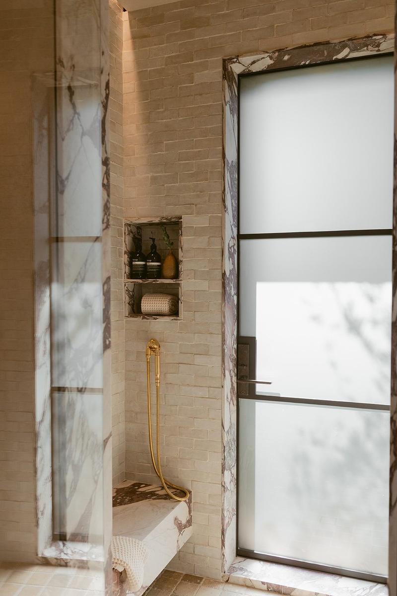 Villa shower